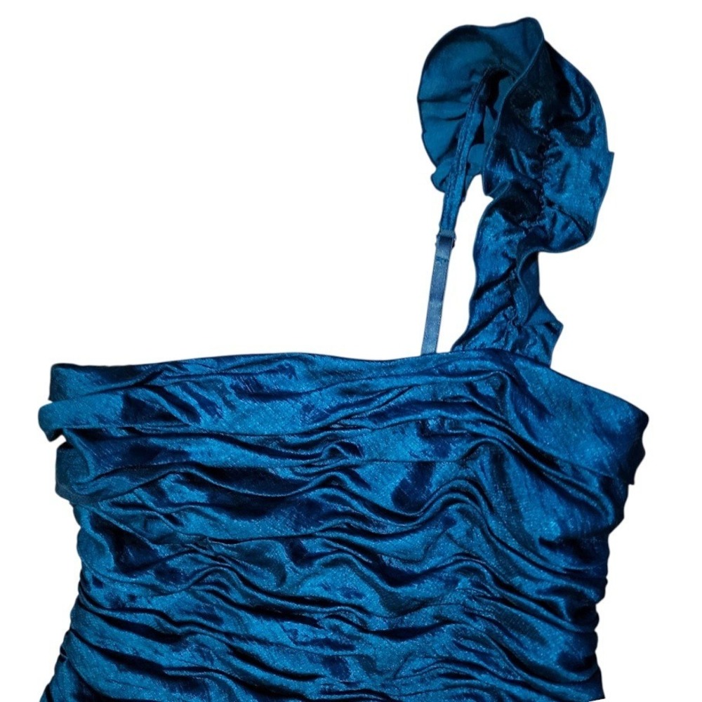BEBE Y2K Ruched Smocked One Shoulder Satin crop Top shimmer Teal Blue Size L‎ - Picture 4 of 6